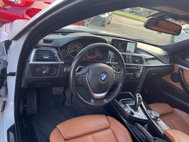 BMW 4 Series Vehicle Image 07