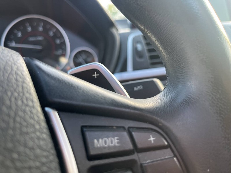BMW 4 Series Vehicle Image 11