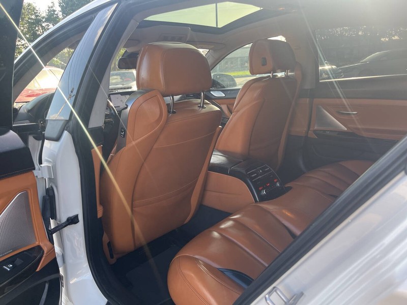 BMW 6 Series Vehicle Image 15