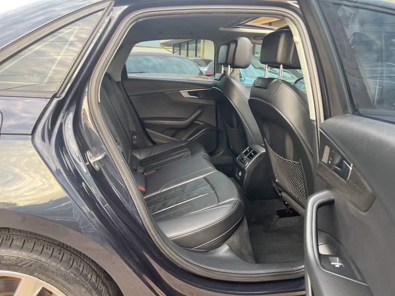 Audi A4 Vehicle Image 12