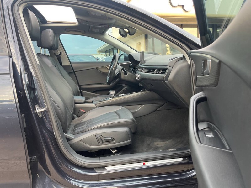 Audi A4 Vehicle Image 13