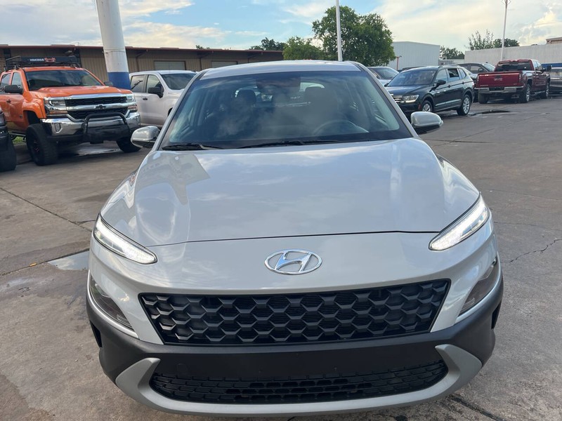 Hyundai Kona Vehicle Image 02