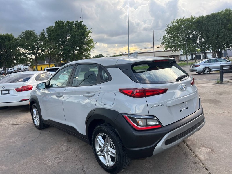 Hyundai Kona Vehicle Image 05