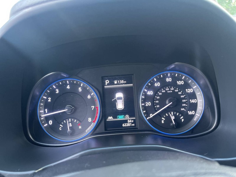 Hyundai Kona Vehicle Image 09