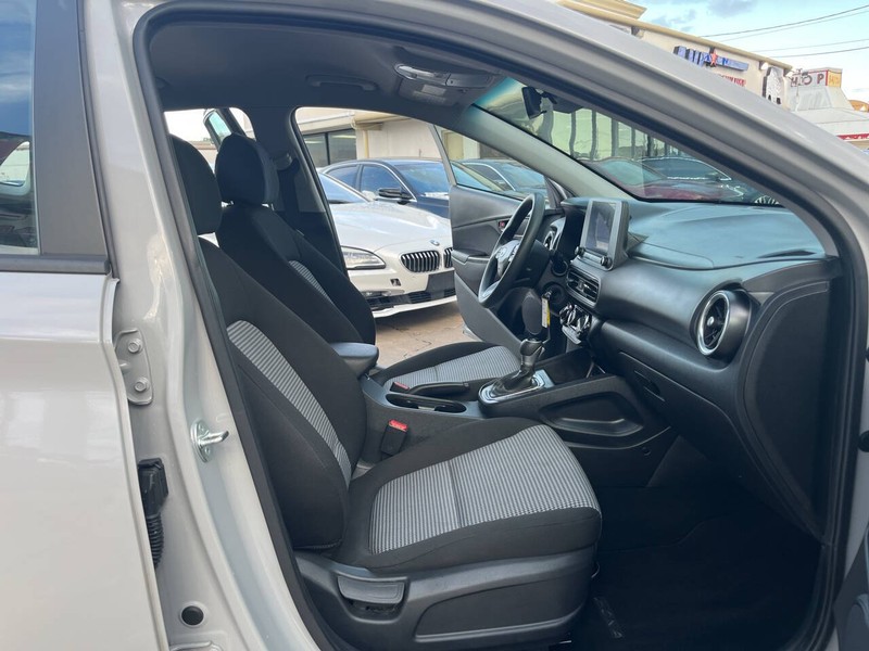 Hyundai Kona Vehicle Image 19