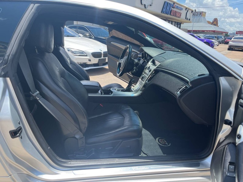 Cadillac CTS Vehicle Image 13