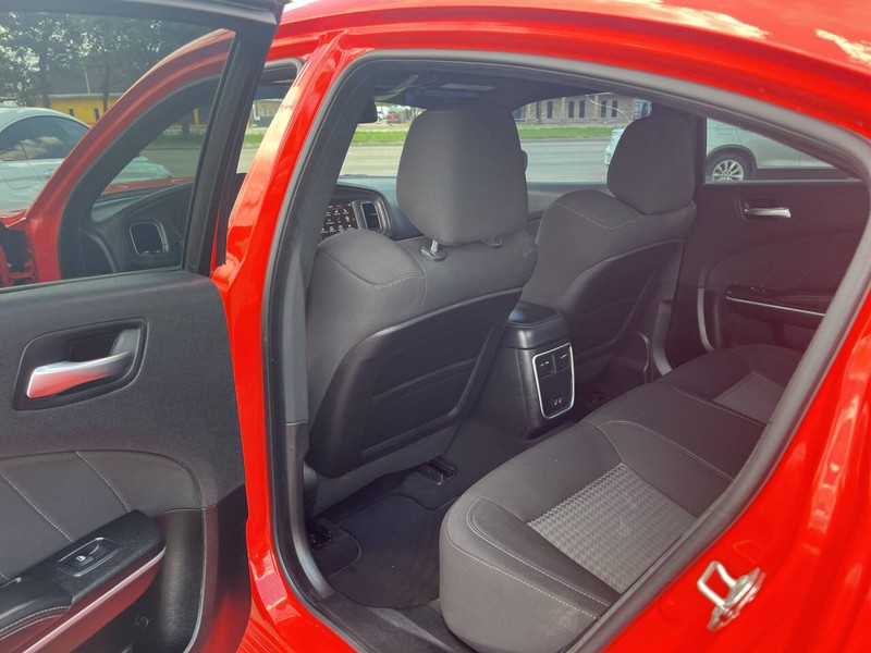 Dodge Charger Vehicle Image 14