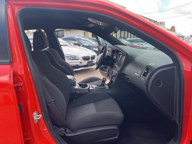 Dodge Charger Vehicle Image 17