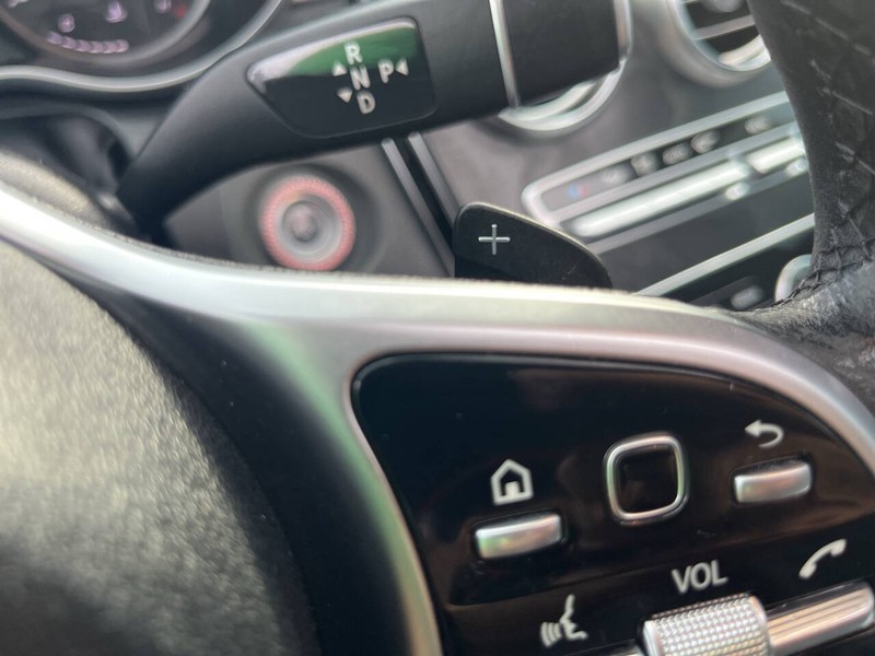 Mercedes-Benz C-Class Vehicle Image 11