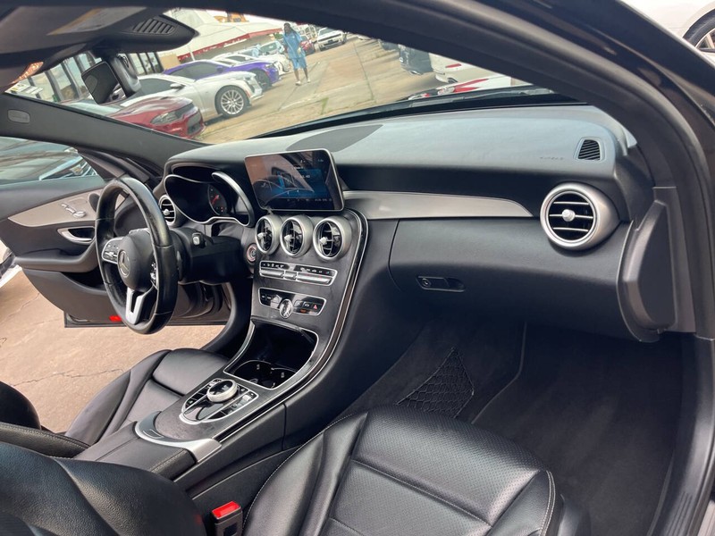 Mercedes-Benz C-Class Vehicle Image 23