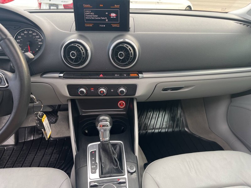 Audi A3 Vehicle Image 09
