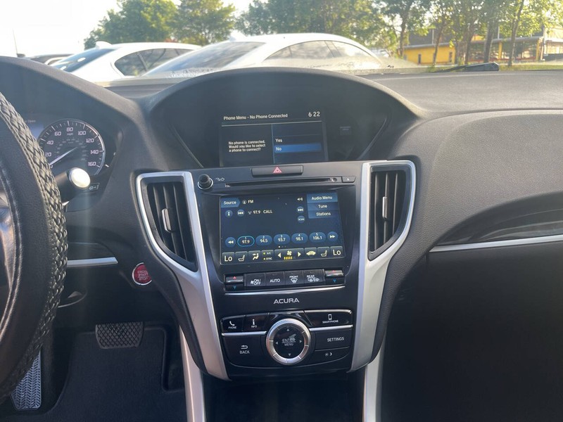 Acura TLX Vehicle Image 12
