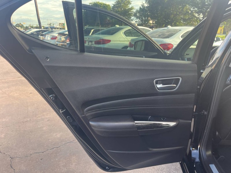 Acura TLX Vehicle Image 16