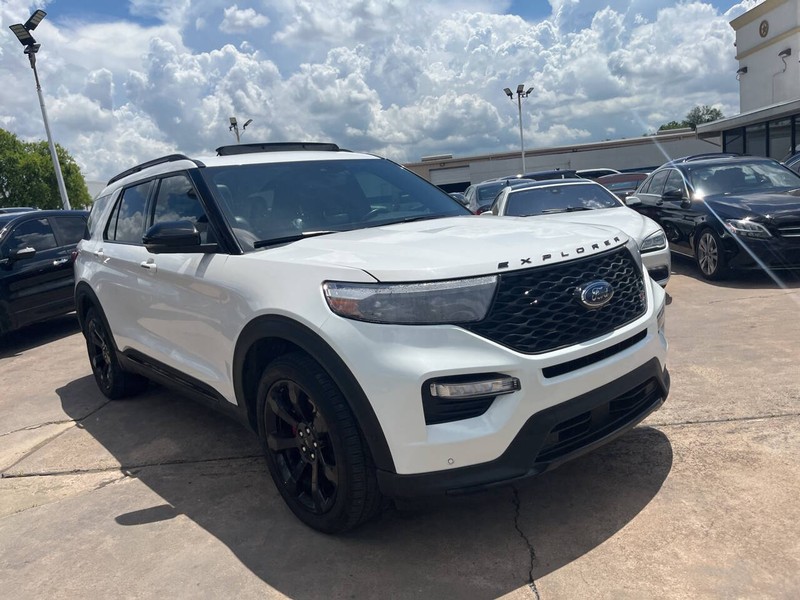 Ford Explorer Vehicle Image 03