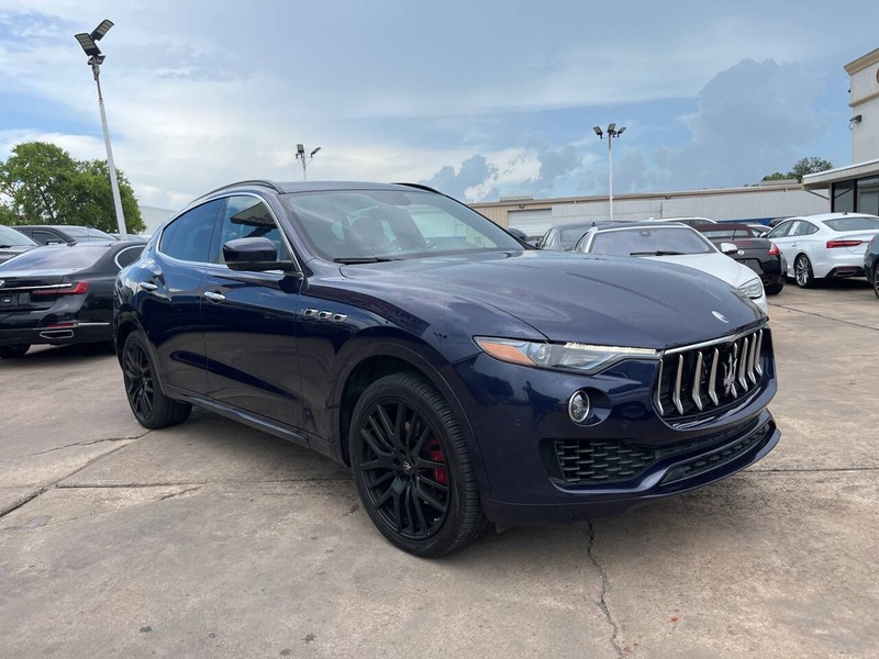 Maserati Levante Vehicle Image 03