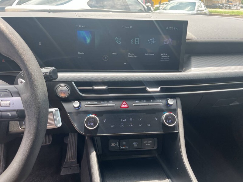 Hyundai Sonata Vehicle Image 13
