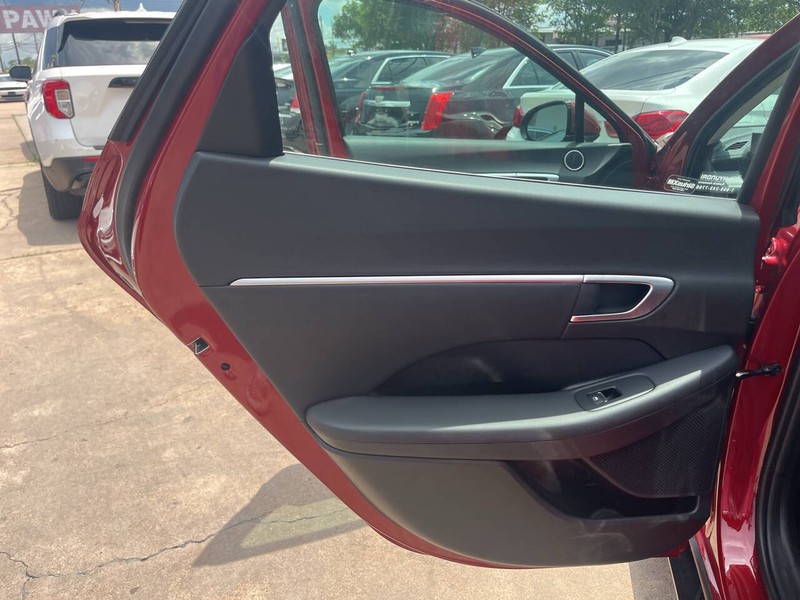 Hyundai Sonata Vehicle Image 15