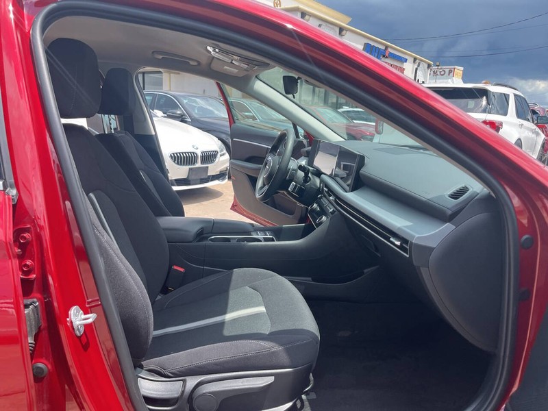 Hyundai Sonata Vehicle Image 20