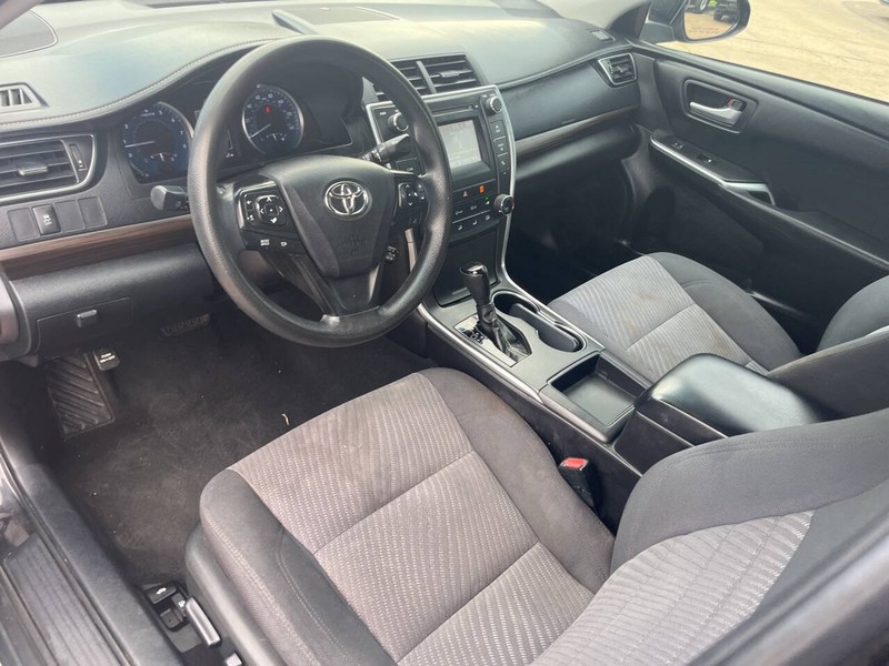 Toyota Camry Vehicle Image 05