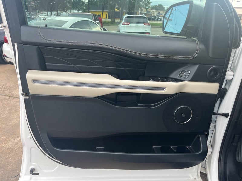 Ford Expedition Vehicle Image 07