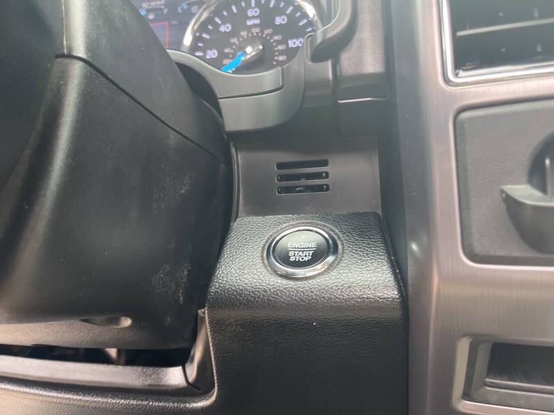 Ford Expedition Vehicle Image 14