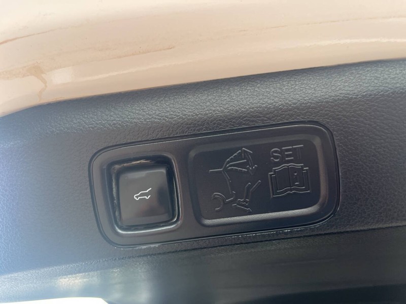 Ford Expedition Vehicle Image 23