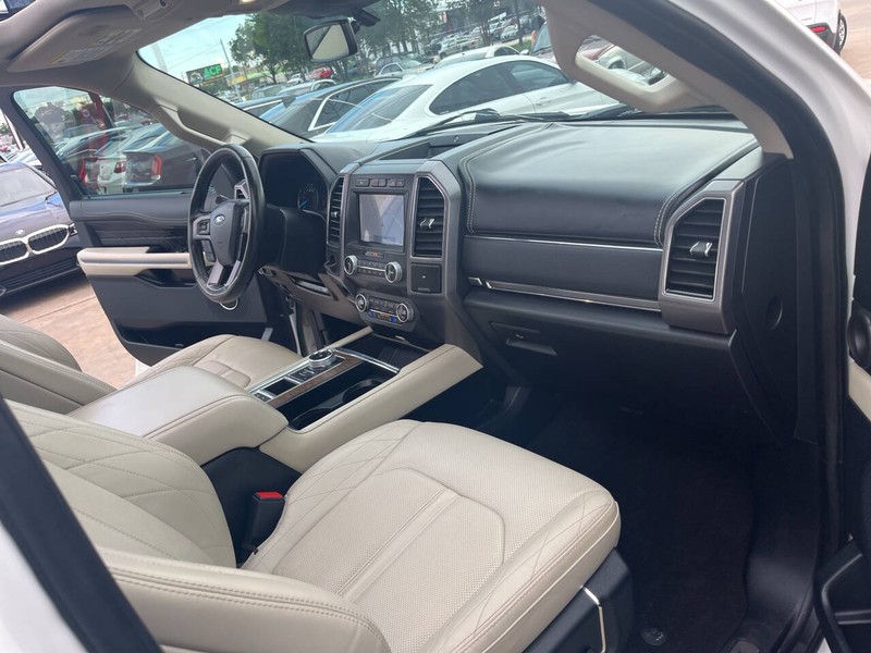 Ford Expedition Vehicle Image 27