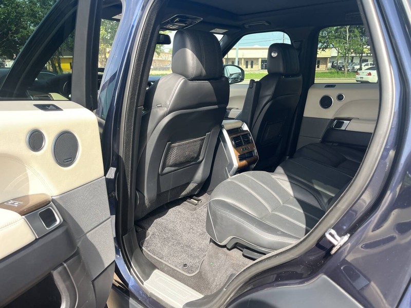 Land Rover Range Rover Sport Vehicle Image 14