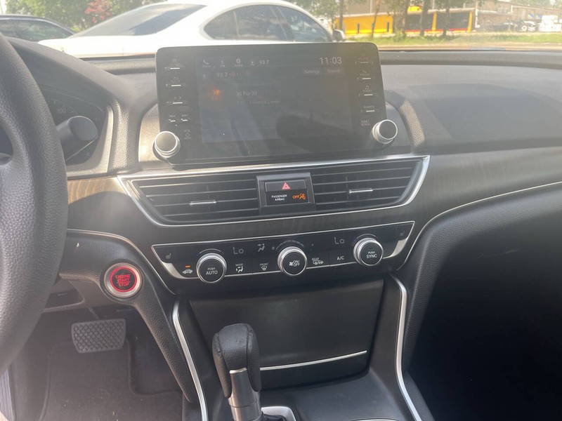Honda Accord Sedan Vehicle Image 10