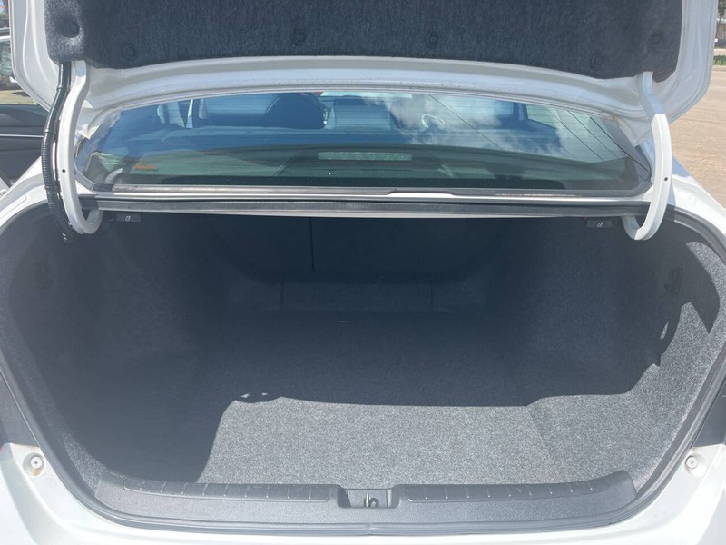 Honda Accord Sedan Vehicle Image 16