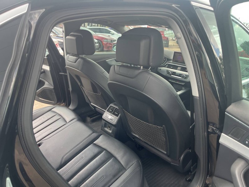 Audi A4 Vehicle Image 09
