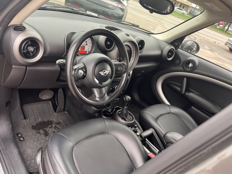 MINI Cooper Countryman Vehicle Image 07