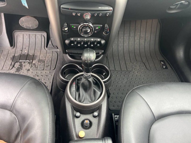 MINI Cooper Countryman Vehicle Image 11