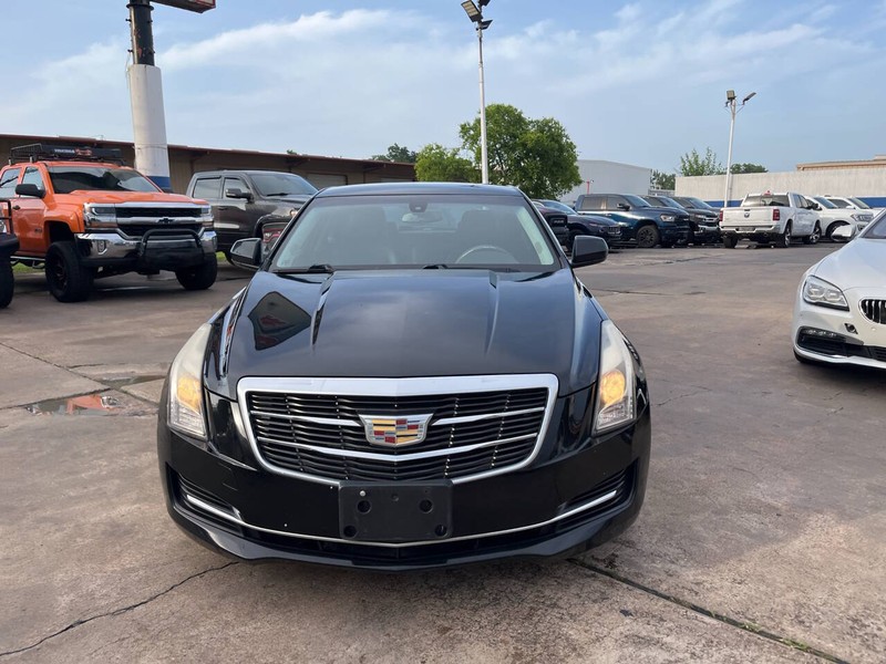 Cadillac ATS Sedan Vehicle Image 02