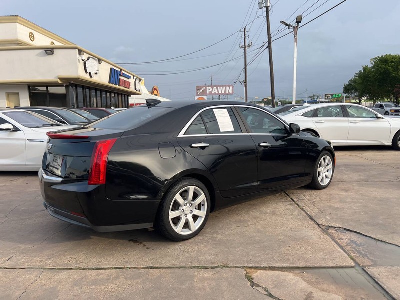 Cadillac ATS Sedan Vehicle Image 04