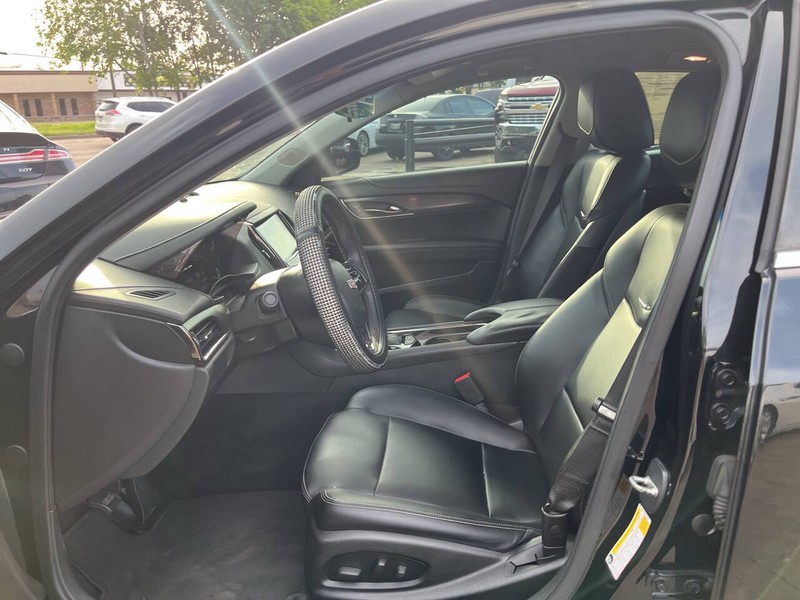 Cadillac ATS Sedan Vehicle Image 08