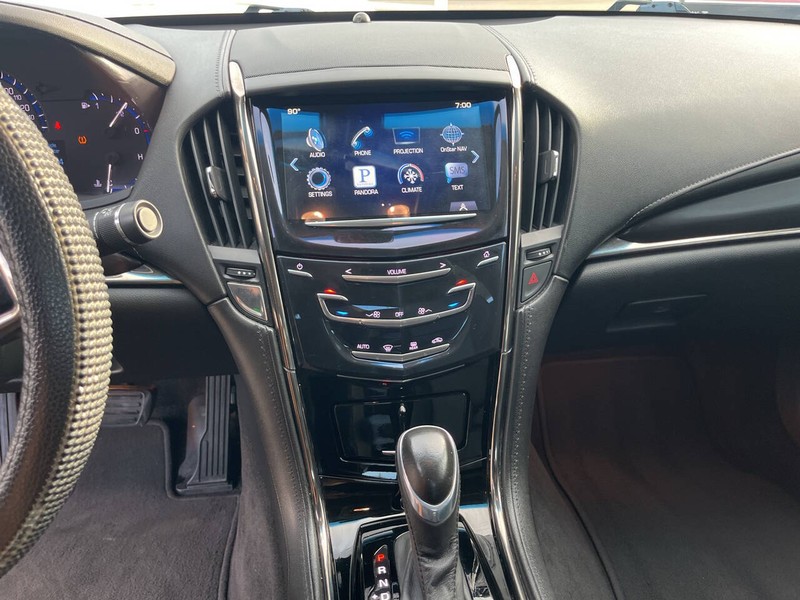 Cadillac ATS Sedan Vehicle Image 10