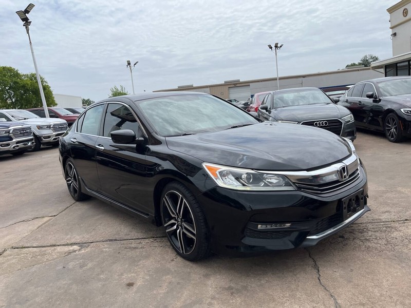 Honda Accord Sedan Vehicle Image 03