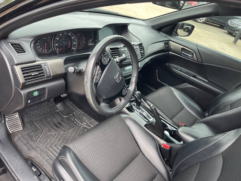Honda Accord Sedan Vehicle Image 07