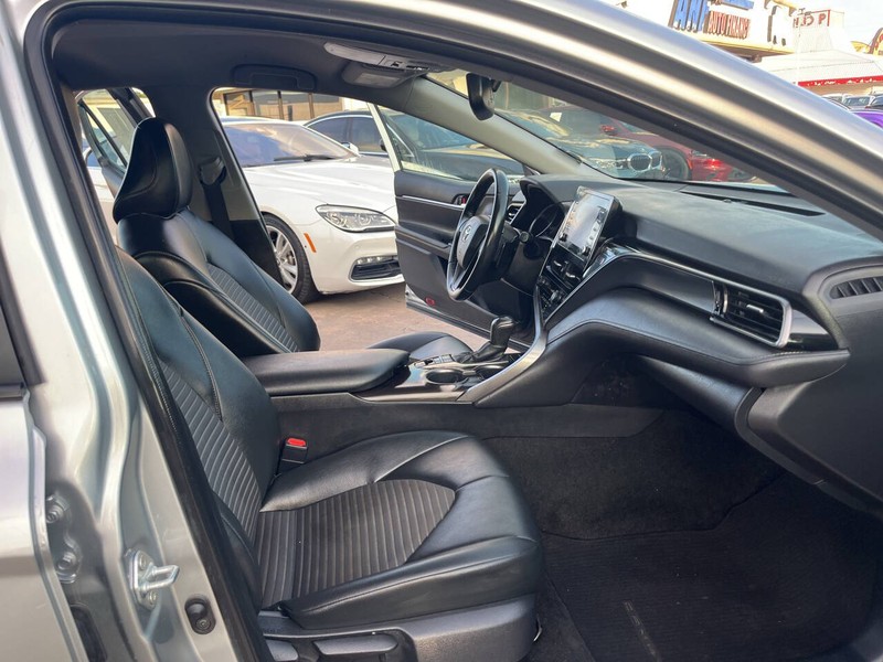 Toyota Camry Vehicle Image 19