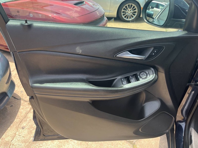 Buick Encore GX Vehicle Image 05