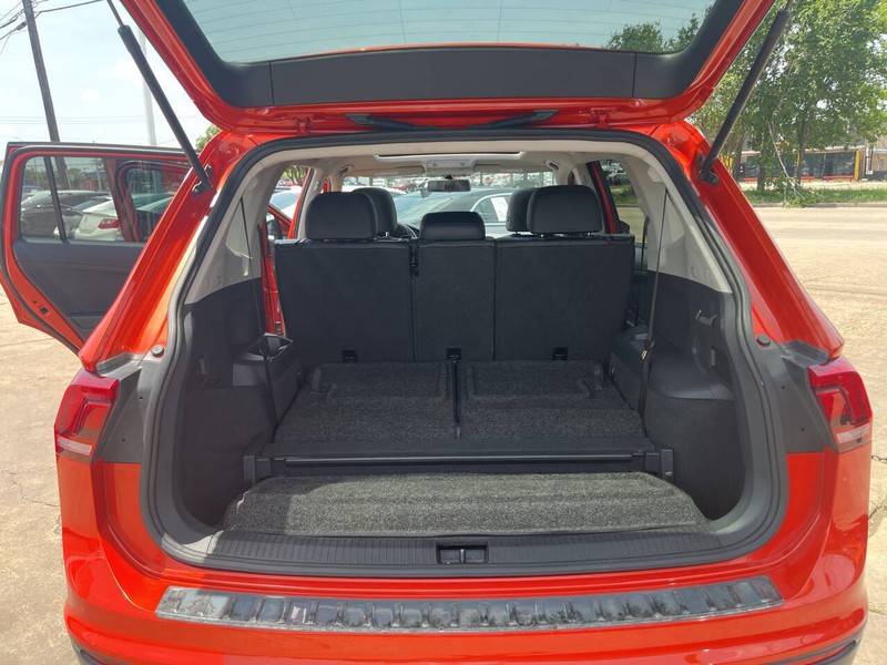 Volkswagen Tiguan Vehicle Image 15