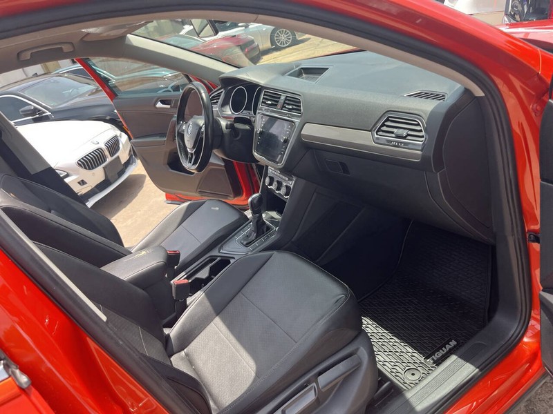 Volkswagen Tiguan Vehicle Image 17
