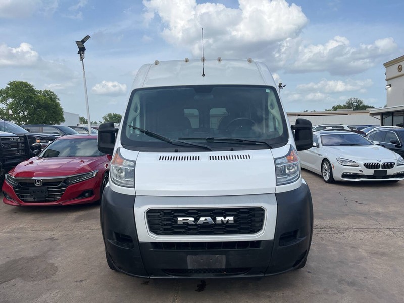Ram ProMaster Cargo Van Vehicle Image 02