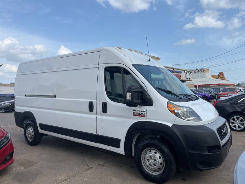 Ram ProMaster Cargo Van Vehicle Image 03