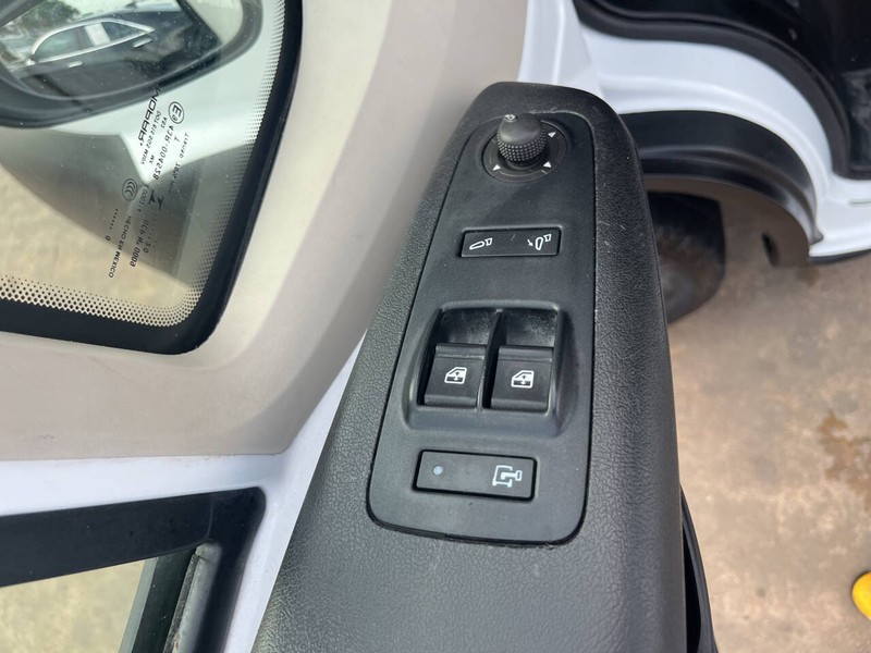 Ram ProMaster Cargo Van Vehicle Image 09