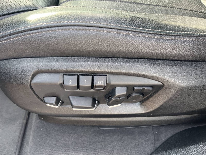 BMW X6 Vehicle Image 11