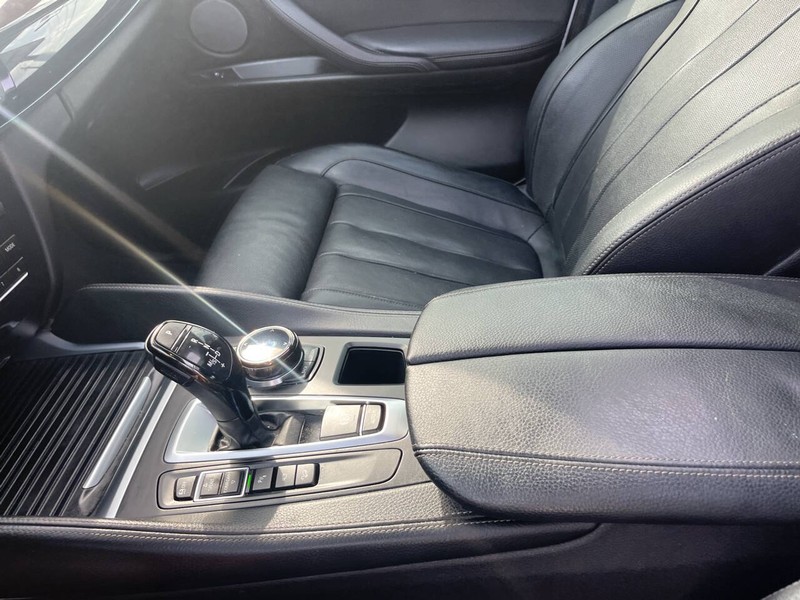 BMW X6 Vehicle Image 21