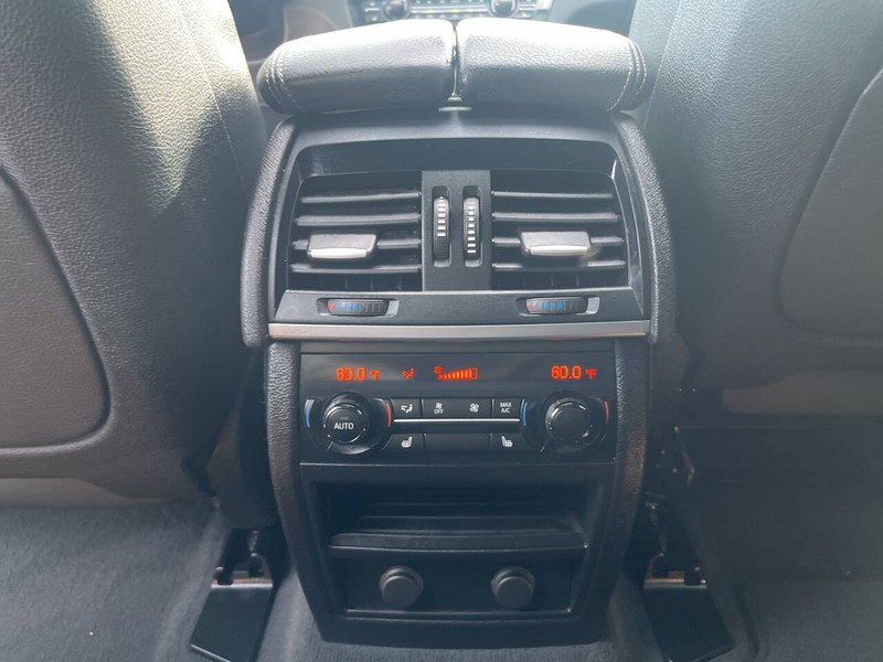 BMW X6 Vehicle Image 25