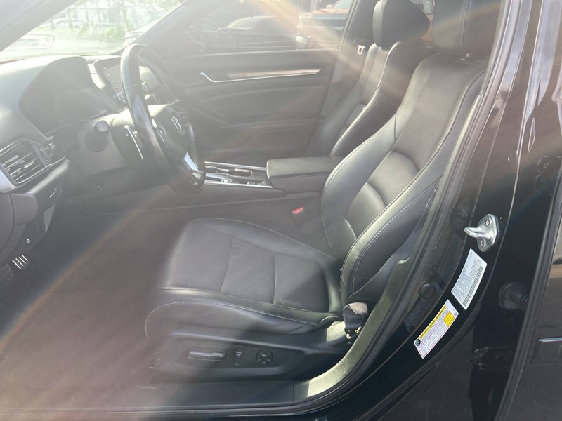 Honda Accord Sedan Vehicle Image 08